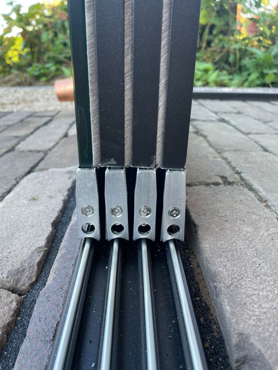 Buitenverblijf: Project Etten met Glazenschuifdeuren