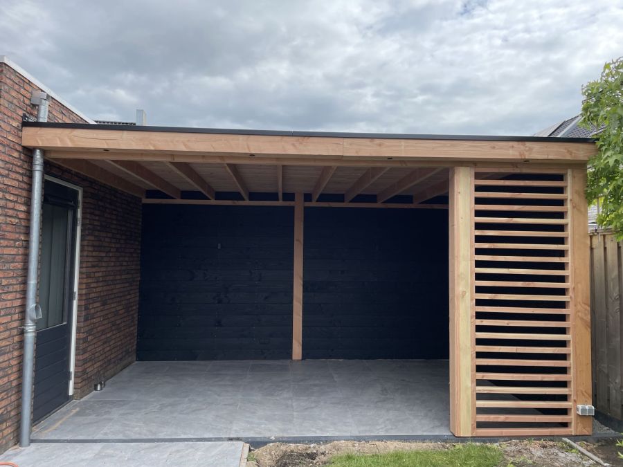 Douglas Luxe in Zevenaar: Lamellen & Zwart Contrast