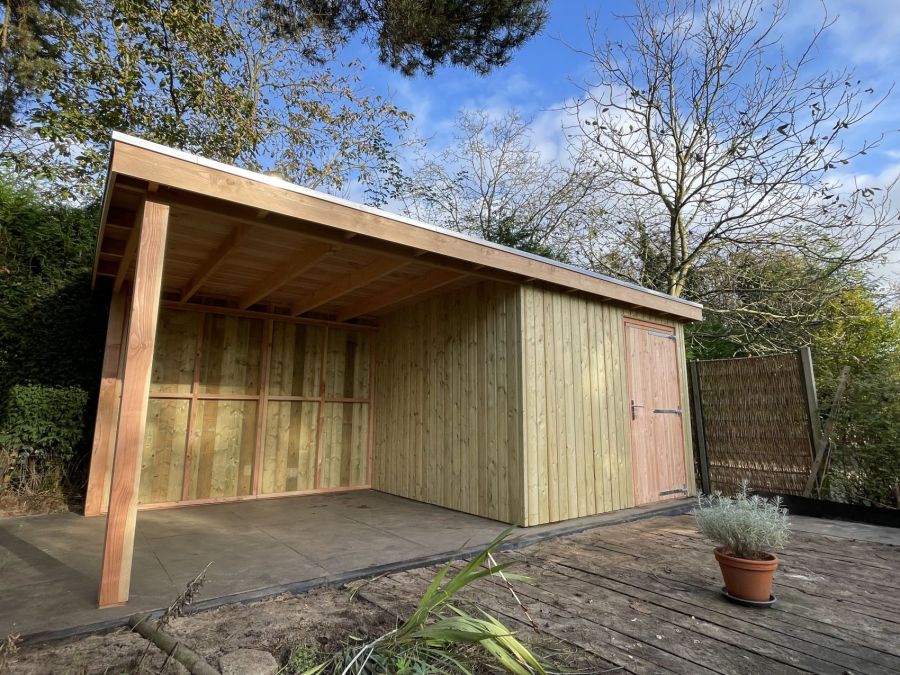 Exclusief Tuinhuis met Overkapping in Hengelo