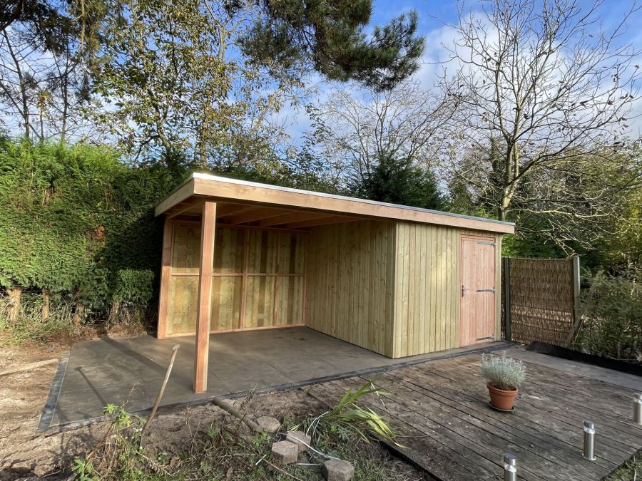 Exclusief Tuinhuis met Overkapping in Hengelo