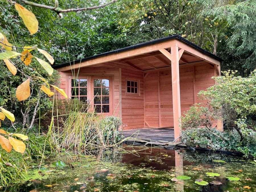 Luxe Tuinhuis met Overkapping in Rozendaal