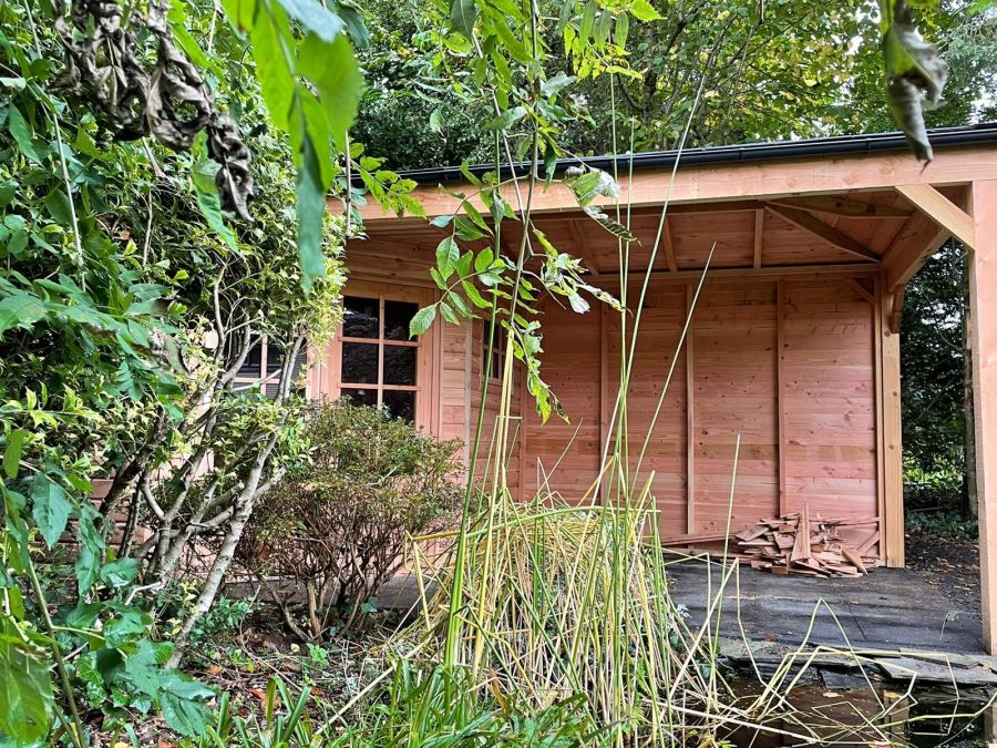 Luxe Tuinhuis met Overkapping in Rozendaal