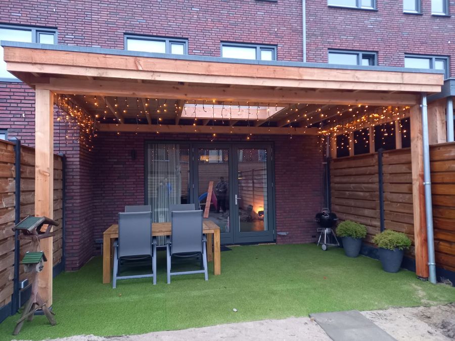 Luxe Tuinkamer Aanbouw: Douglas, Glazen Schuifdeuren en Lichtkoepel Velp