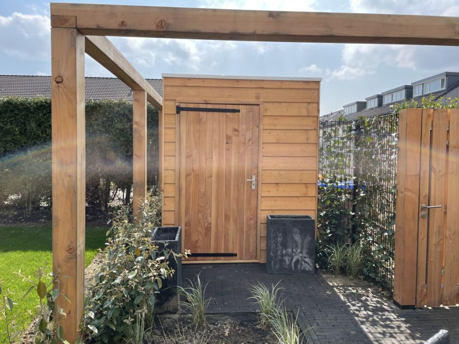 Modern Douglas Tuinhuis in Vorden