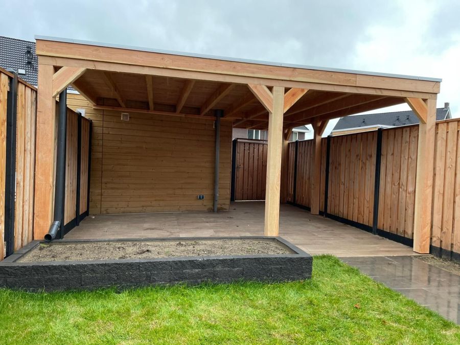 Robuuste Schuur met Overkapping in Zelhem