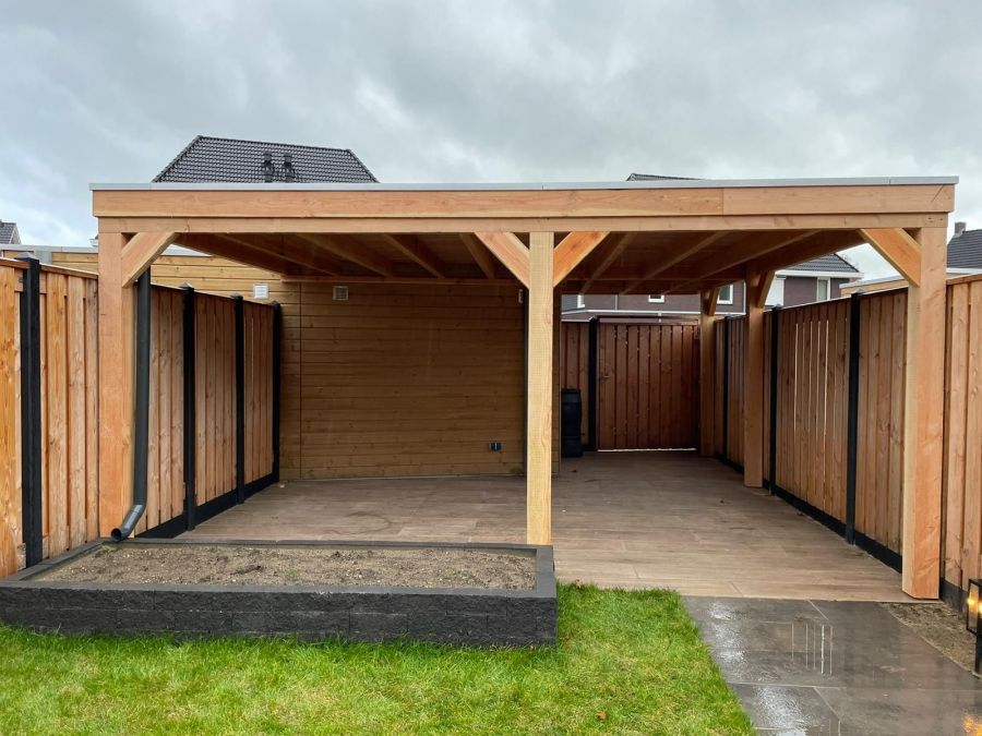 Robuuste Schuur met Overkapping in Zelhem