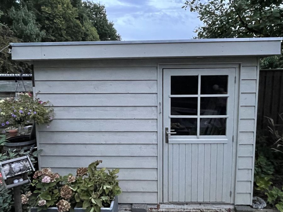 Tuinhuis in Rheden: Platdak en Zweeds Rabat