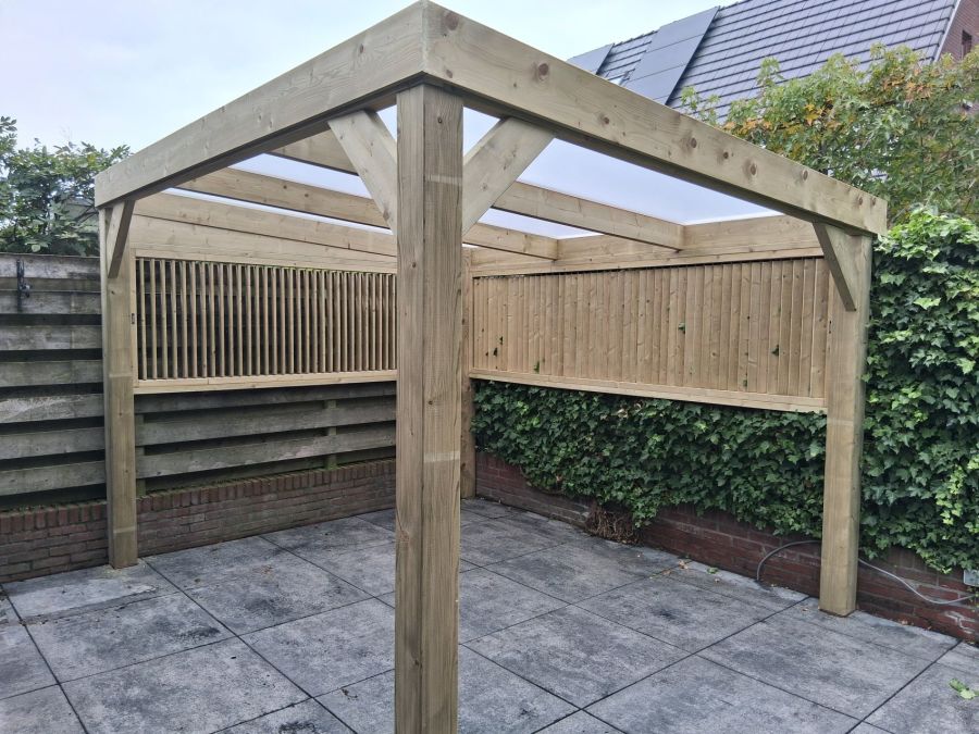 Vuren Overkapping in Steenderen