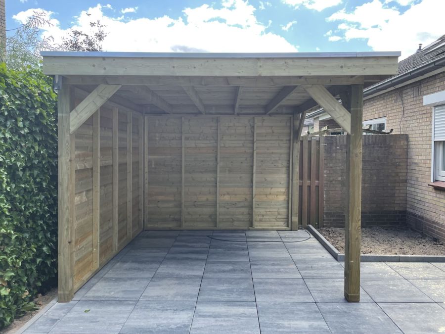 Vuren Overkapping in Wehl