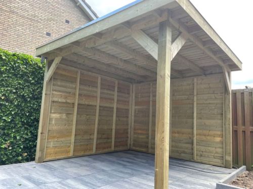 Vuren Overkapping in Wehl